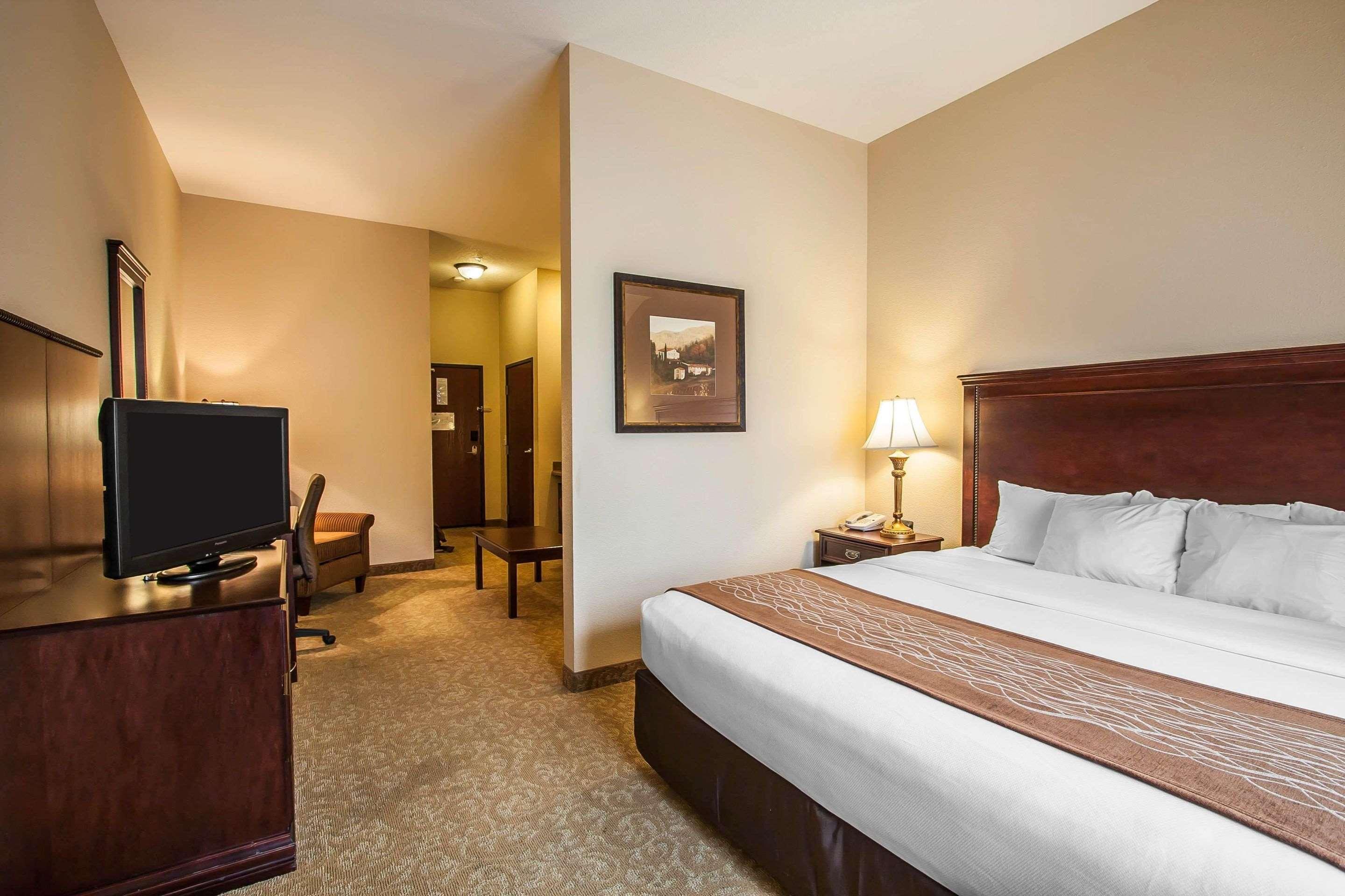 Comfort Inn & Suites Mcminnville Wine Country Exterior foto